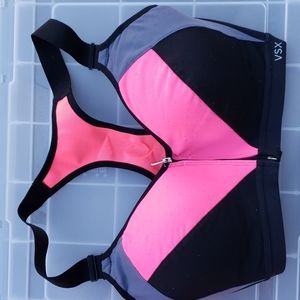 VS 32DDD Incredible Sports Bra